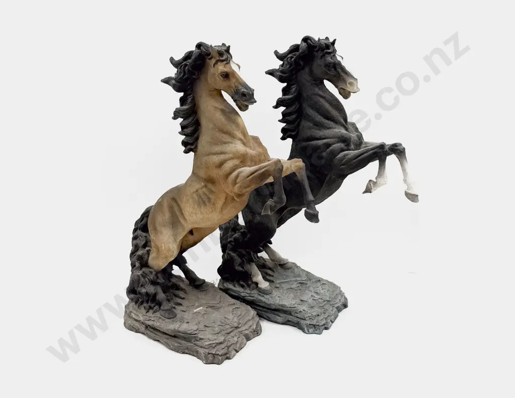Pair of Horse Ornaments Image 1++
