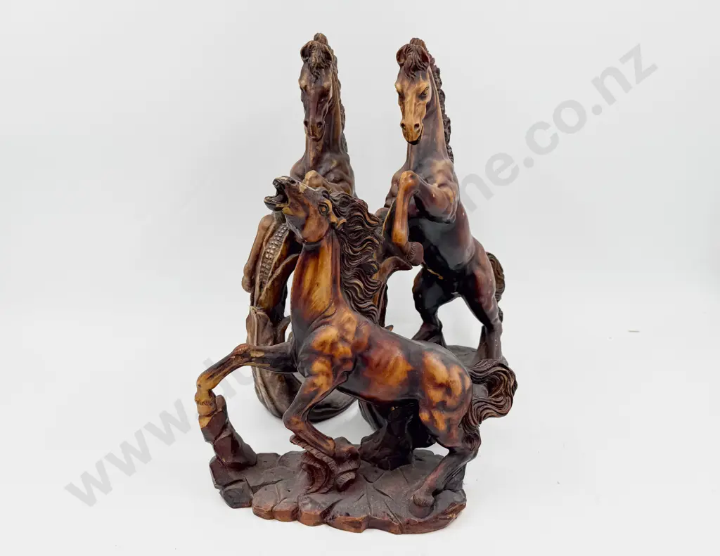 Three Matching Horse Ornaments Image 1++