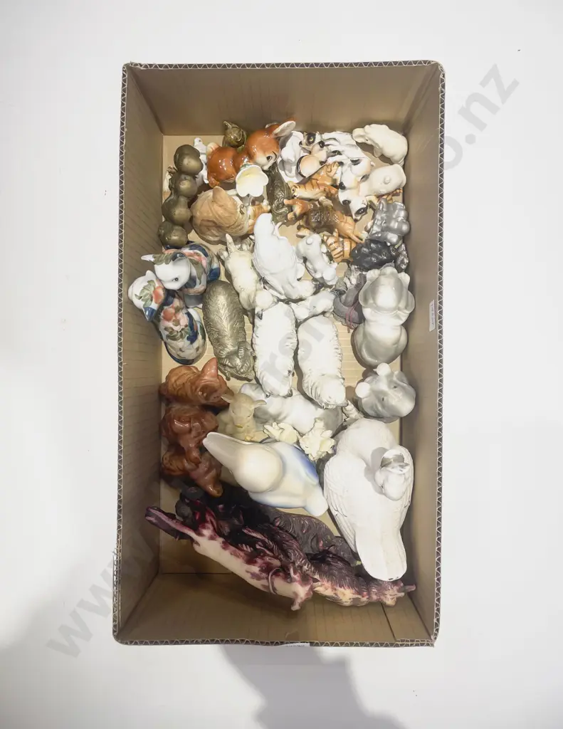 Box of Assorted Animal Ornaments Image 1++