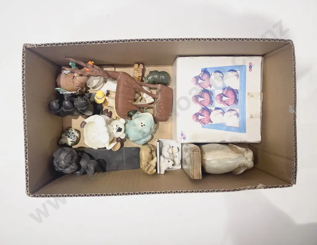 Box of Assorted Animal Ornaments Image 1++