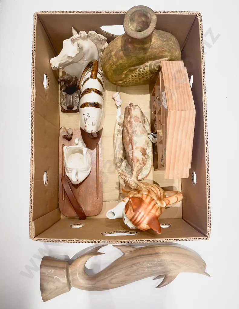 Box of Assorted Animal Ornaments Image 1++