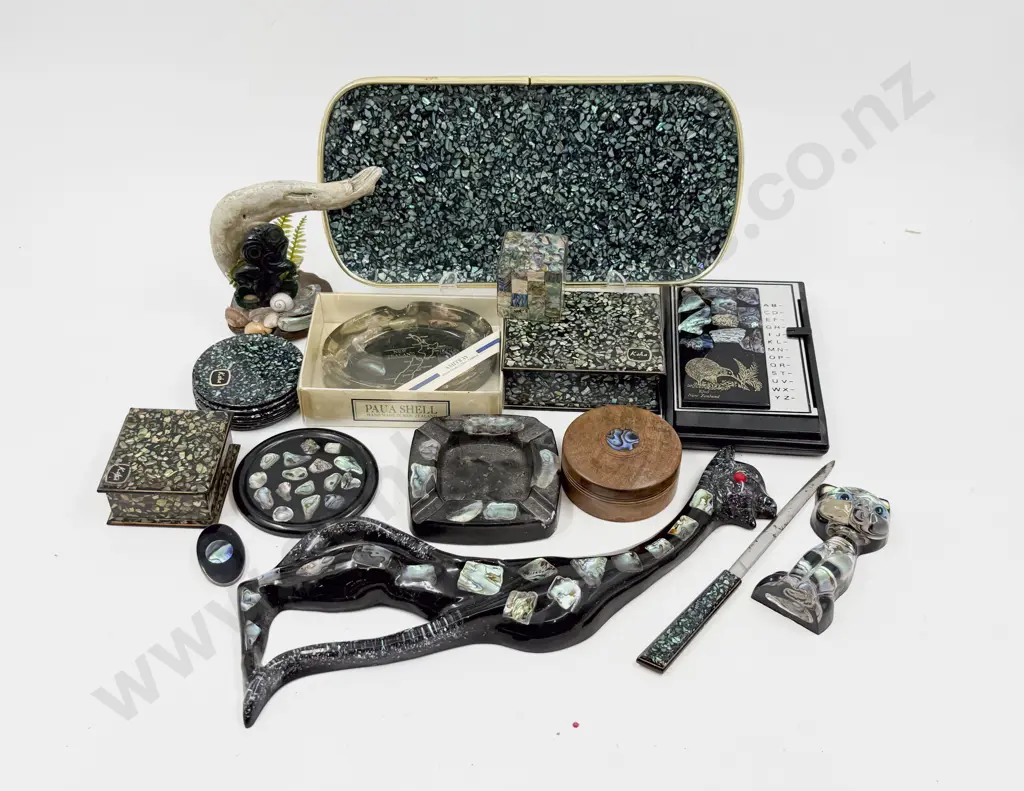 Box of Assorted Paua Shell Ornaments & Dishes Etc Image 1++