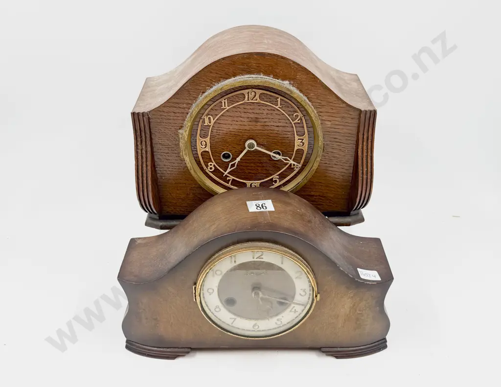 Two Assorted Mantle Clocks Image 1++