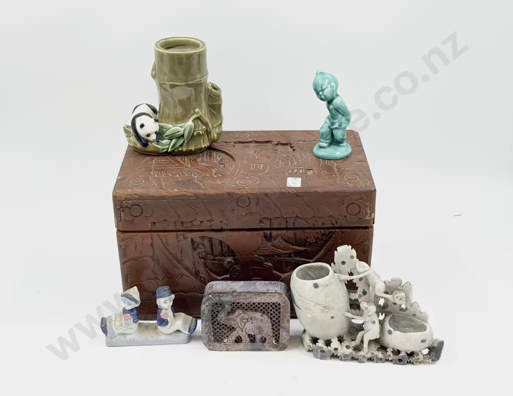 Small Carved Camphor Wood Box & Assorted Image 1++