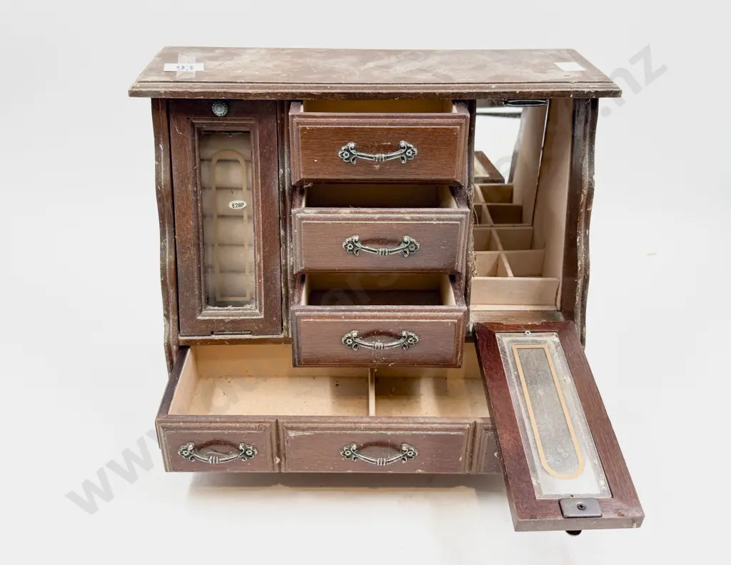 Dressing Table Jewellery Box Image 1++