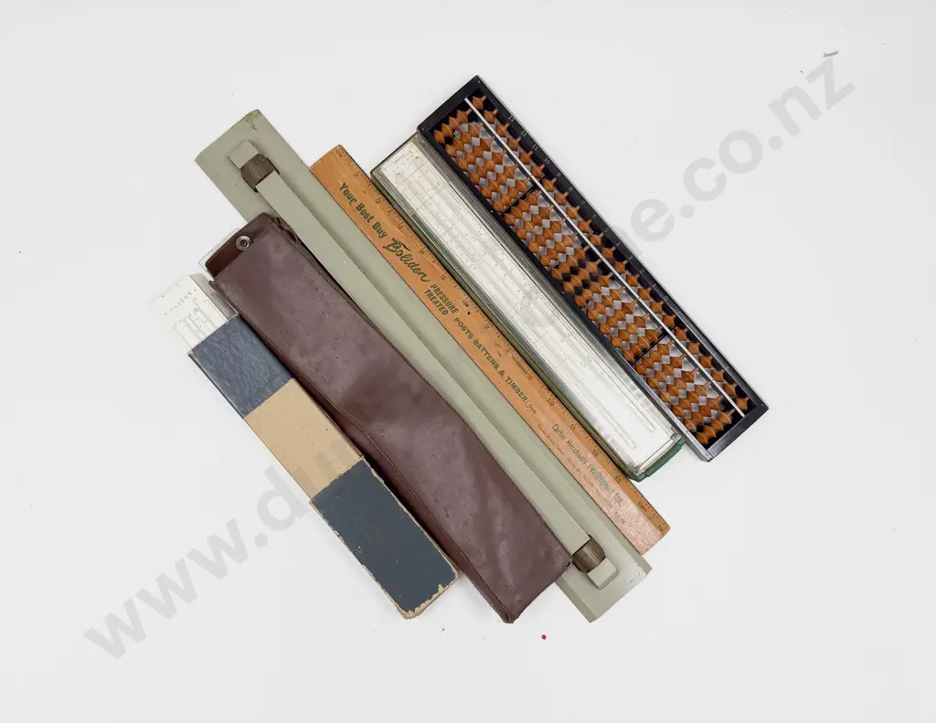 Box Quantity of Assorted Vintage Measuring Implements Image 1++