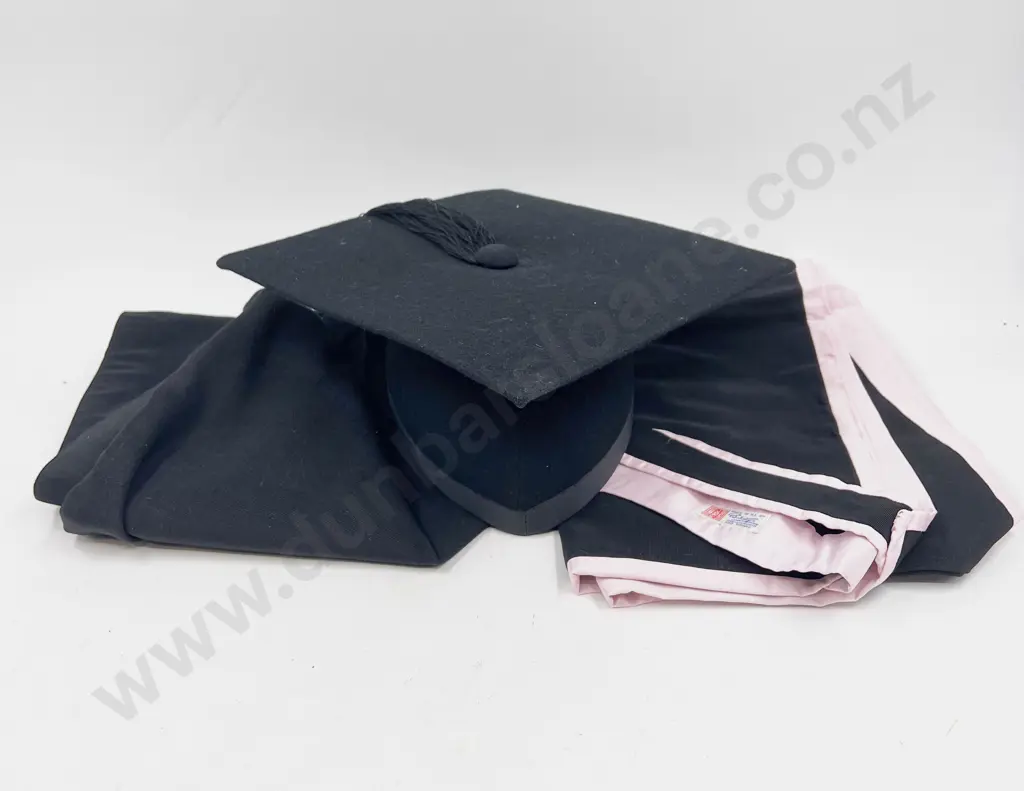 Boxed Graduation Cap together with Cloak Image 1++