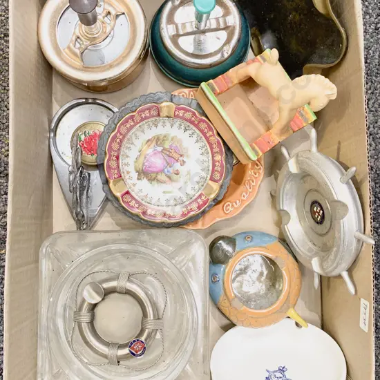Quantity of Assorted Novelty Ashtrays Etc