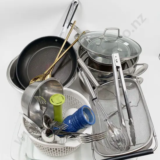 Large Quantity of Assorted Kitchenware