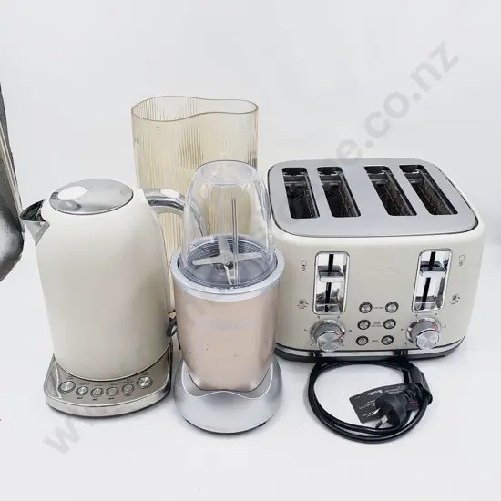 Breville Four Slice Toaster Together with Matching Kettle & Nutribullet