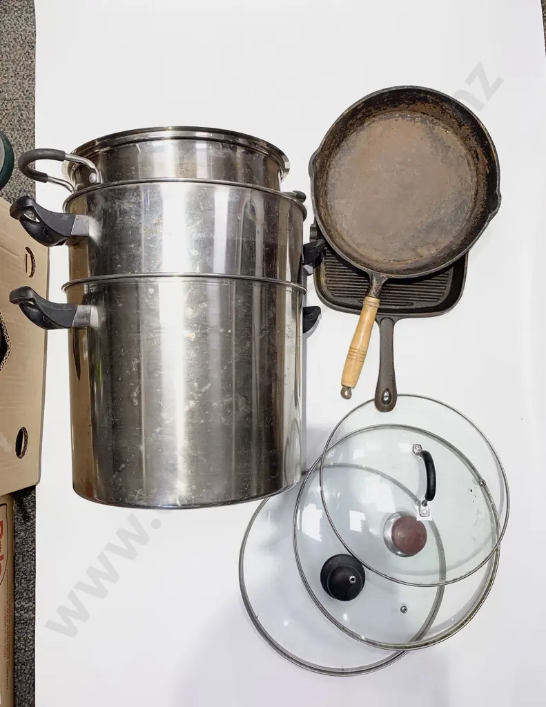 Box of Assorted Kitchenware Image 1++