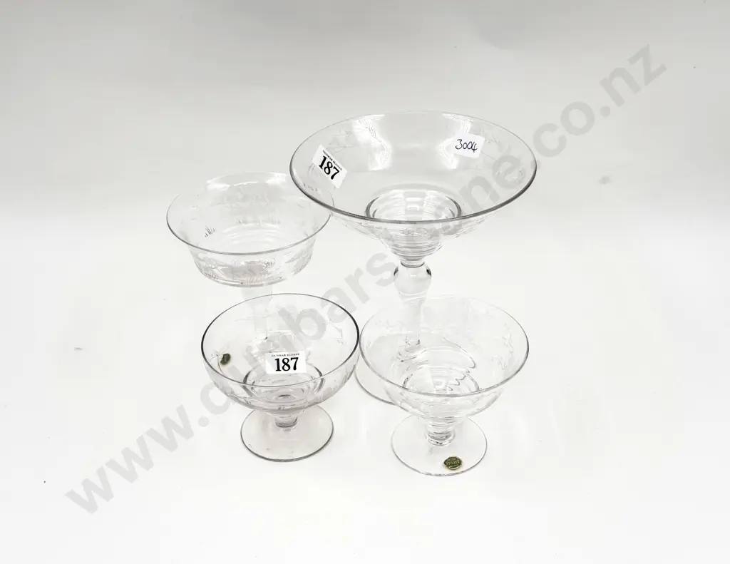 One English Crystal Christmas Bonbon Tazza & Others Image 1++
