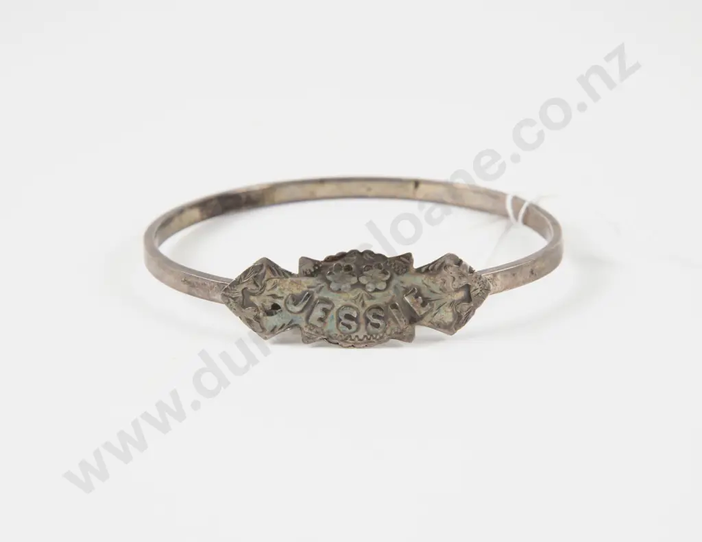 Victorian S/S Engraved 'Jessie' Bangle Image 1++