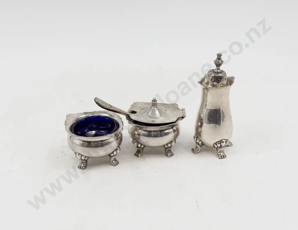 Three S/P Condiments Image 1++