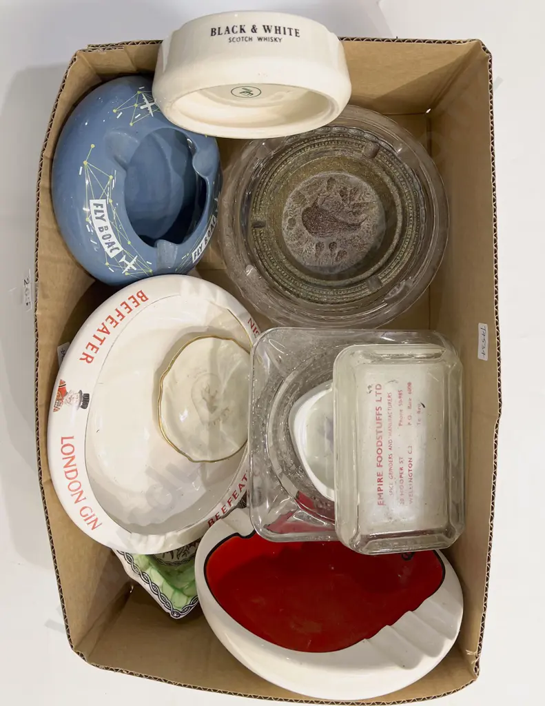 Box of Assorted Ashtrays Image 1++