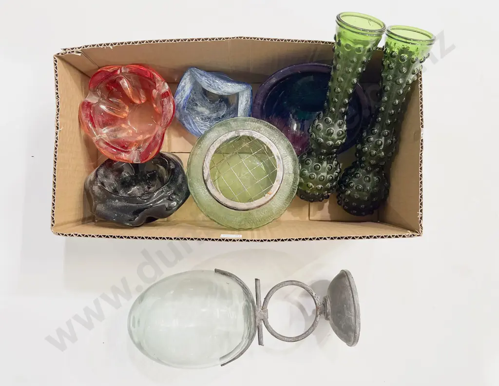 Qty of Assorted Art Glass etc Image 1++