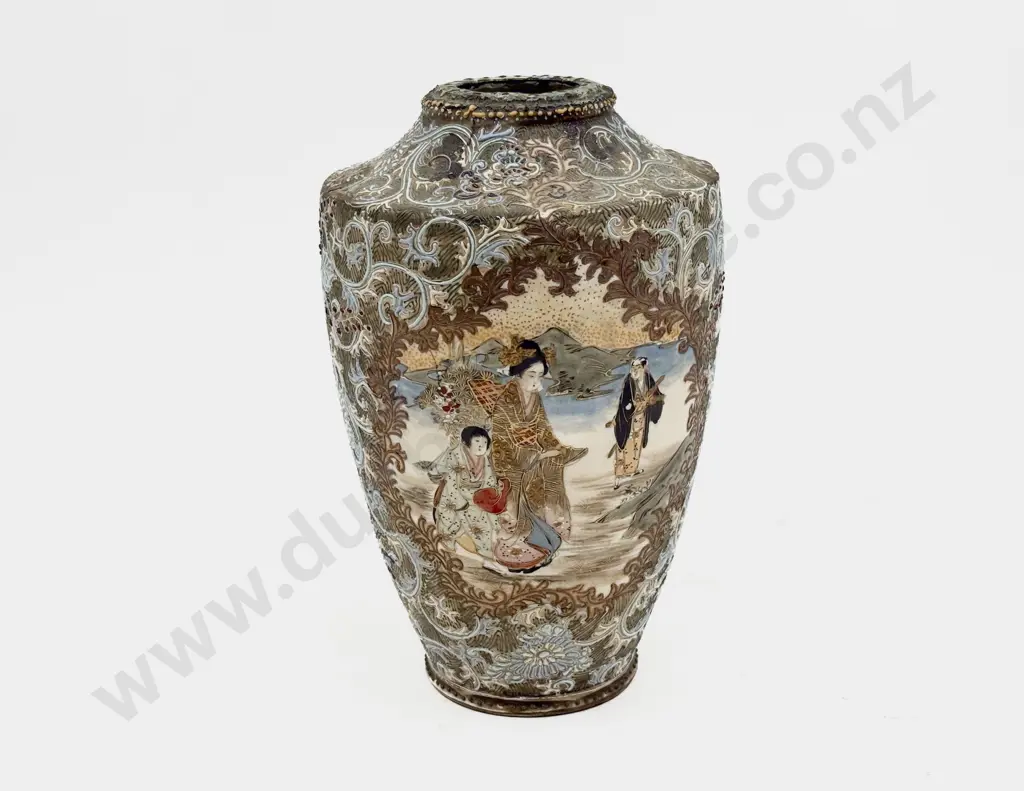 Textured Satsuma Vase Image 1++