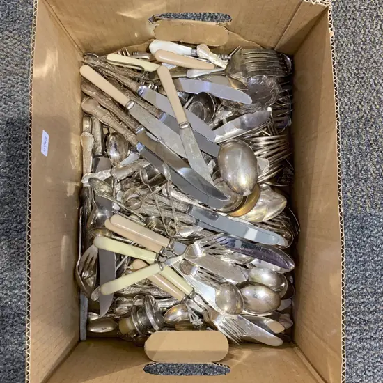 Qty of Assorted S/P Cutlery