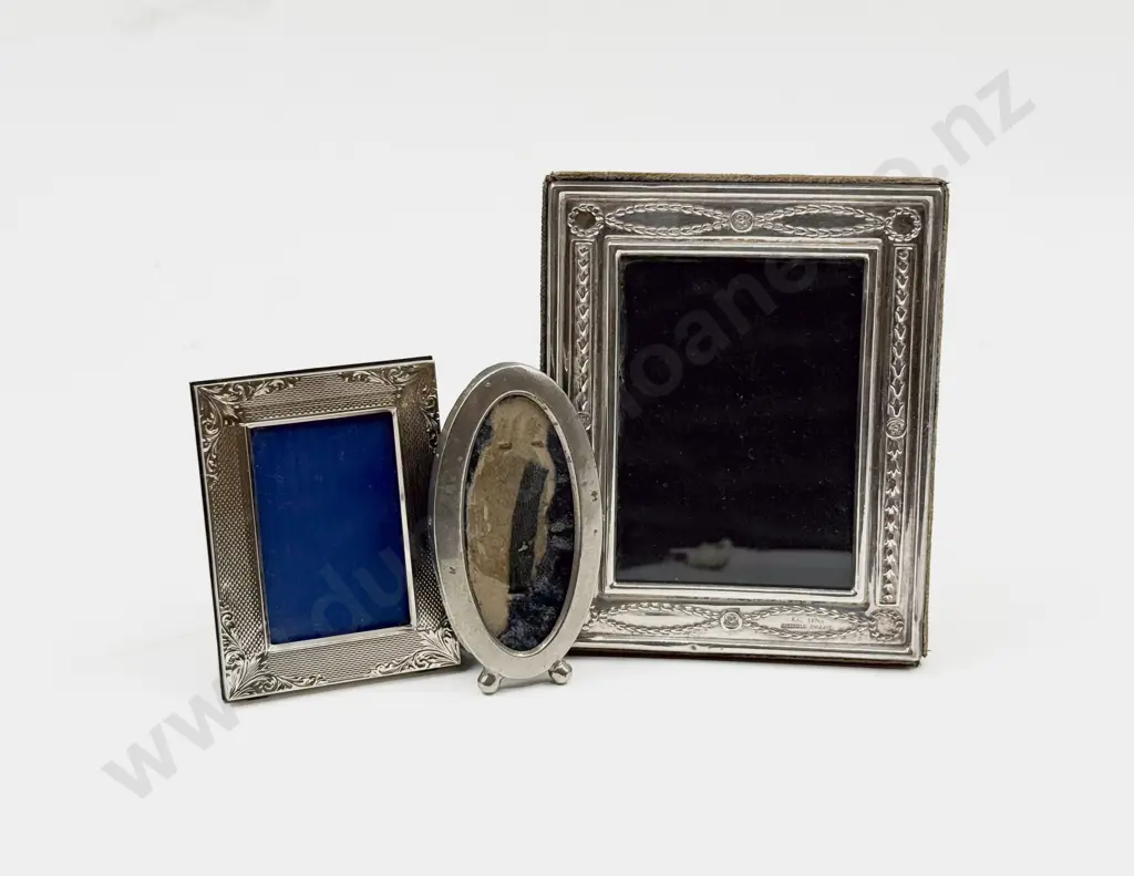 Silver Photo Frame together with Two Silverplated Photo Frames Image 1++