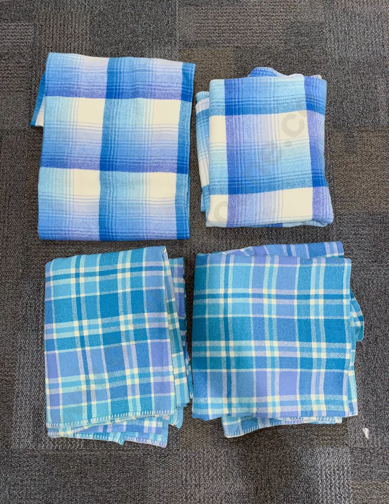 Two Pairs of NZ Woollen Blankets Image 1++