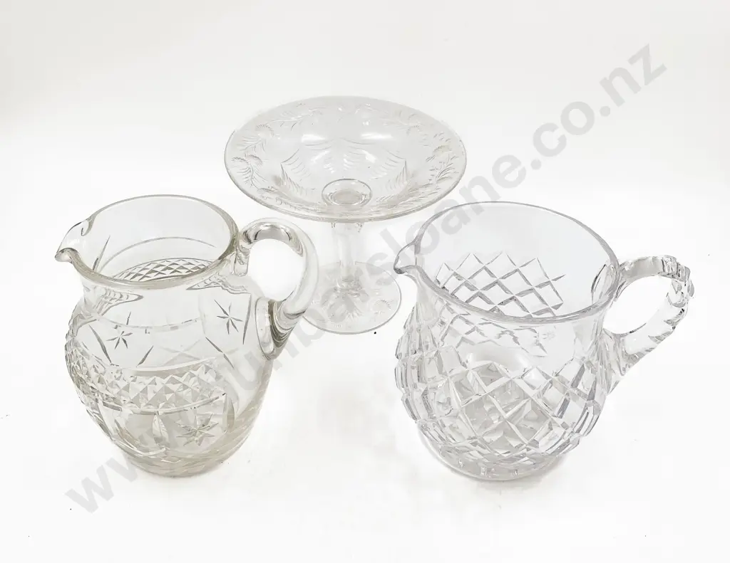 Three Pieces of Assorted Crystal Image 1++