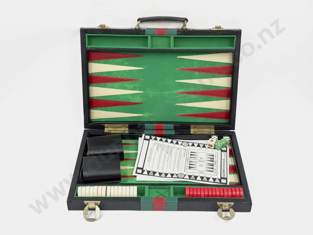 Backgammon in Travel Case Image 1++