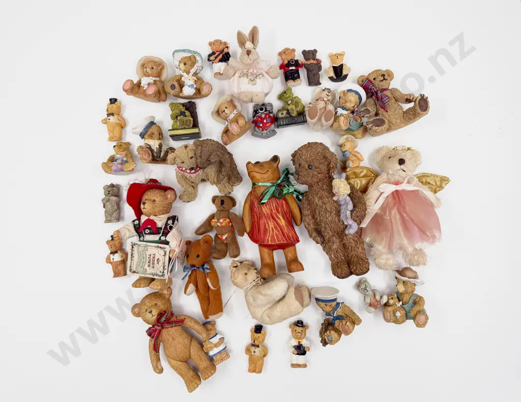 Collection of Resin Cloth and Various Novelty Teddy Bears Image 1++