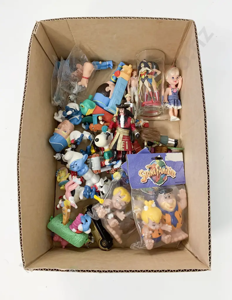 Assorted Novelty Toys including Smurfs and Flinstones Etc Image 1++