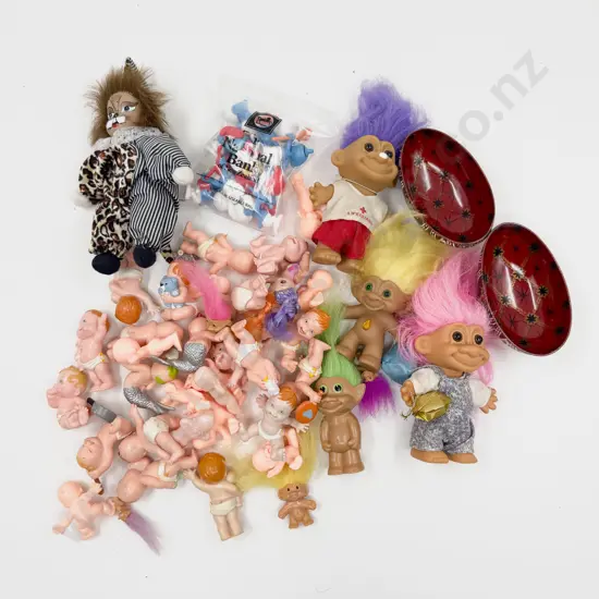 Qty of Novelty Tiny Babies and Trolls/Smurfs
