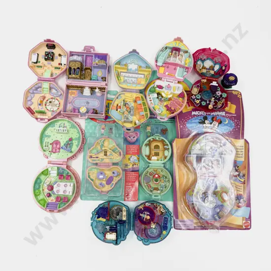 Collection of Polly Pockets