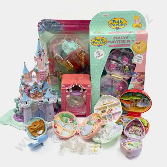 Collection of Polly Pockets