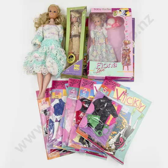 Vicky Magazine Doll with Fiona and Other