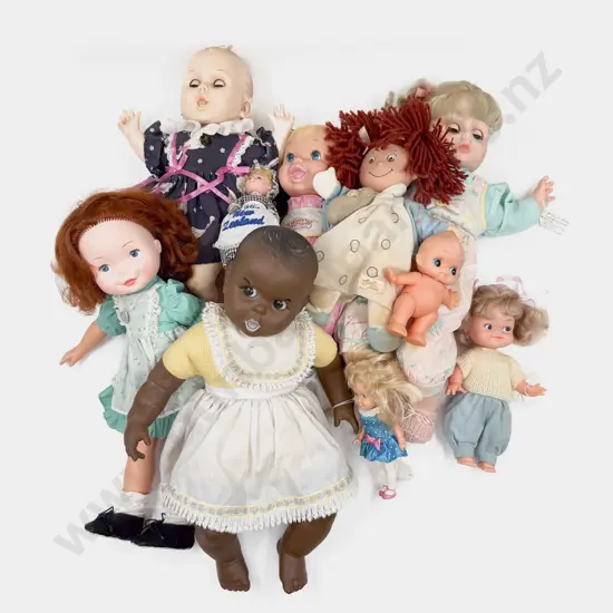 Collectable Modern Vinyl Play Dolls