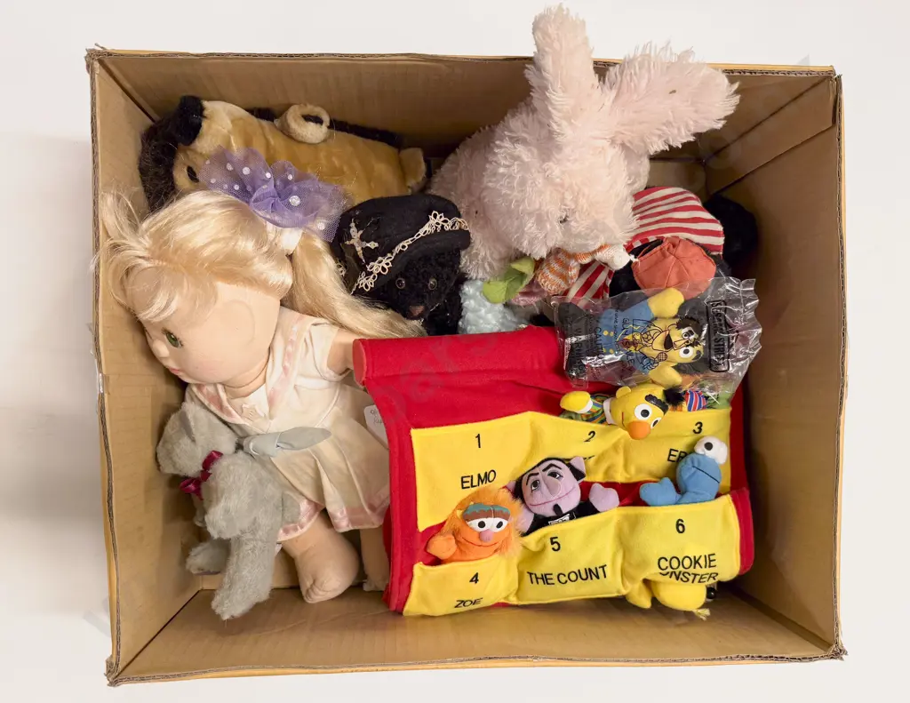 Various Cloth Soft Toys and Novelty Dolls Image 1++