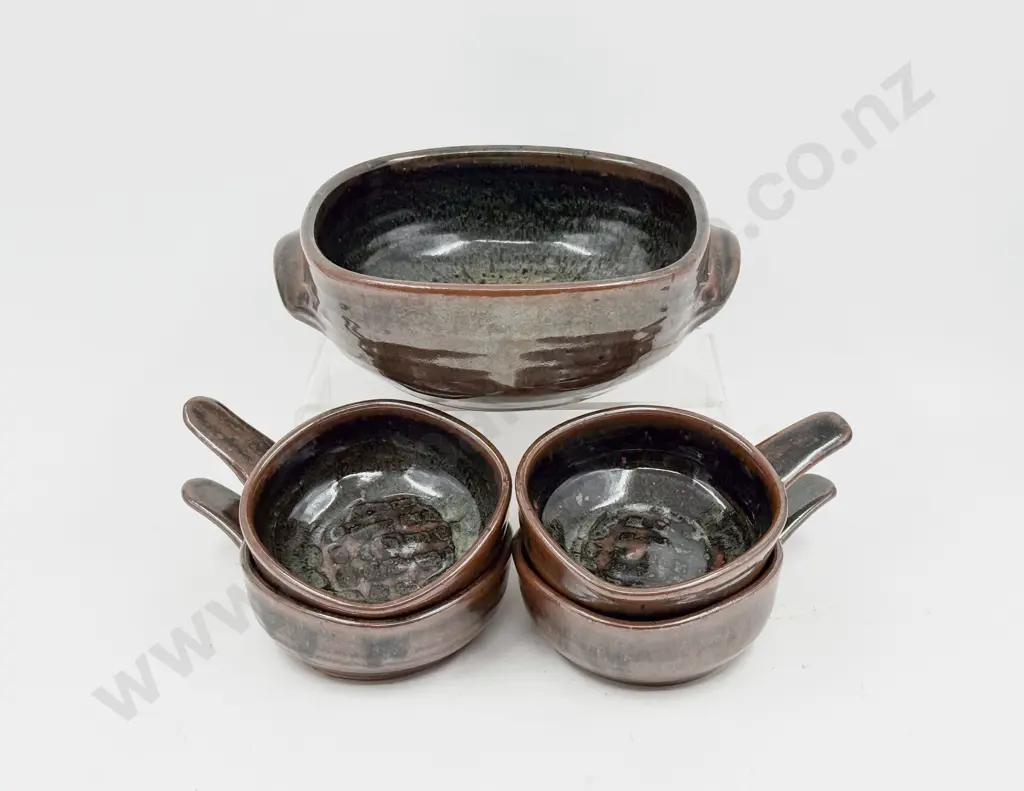 Mirek Smisek Serving Bowl and Four Handled Soup Dishes Image 1++