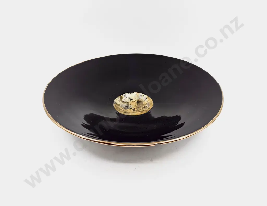 Peter Collis Pedestal Charger (faults) Image 1++