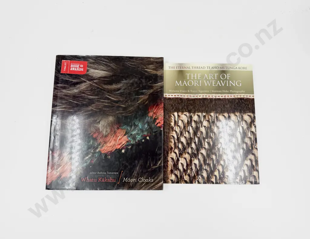 The Art of Maori Weaving together with Maori Cloaks Image 1++