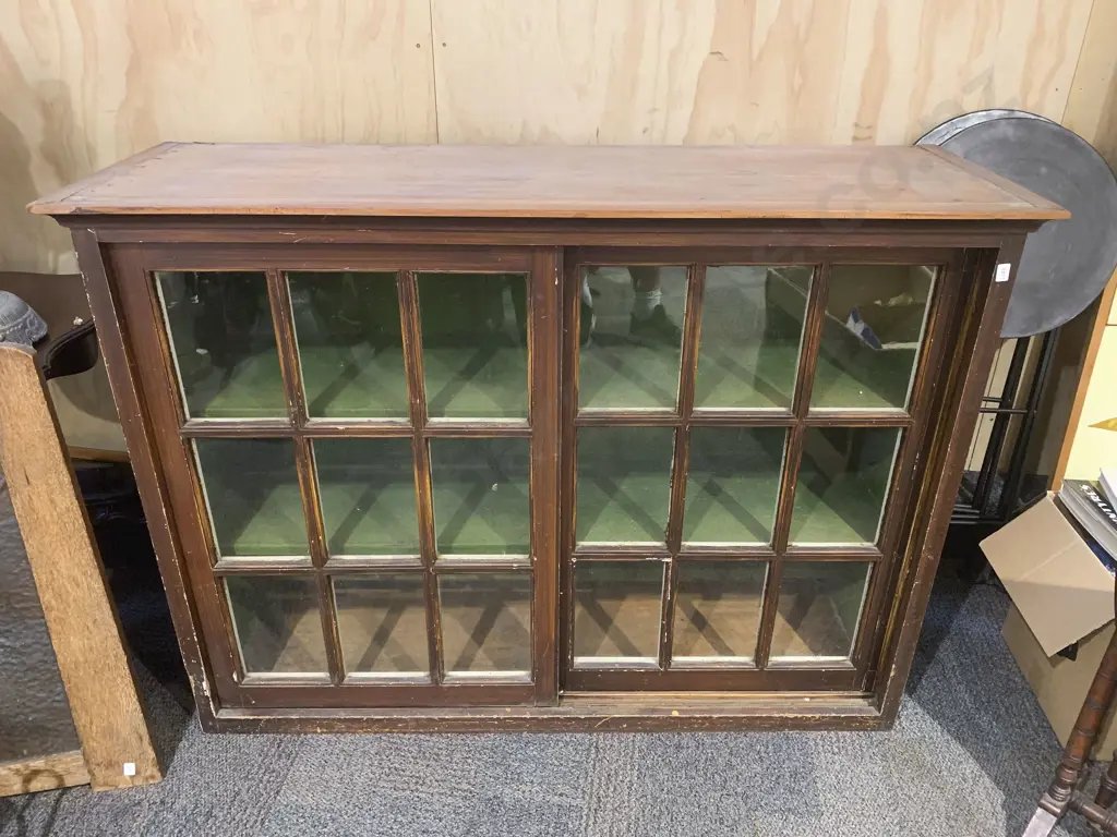 Glazed Sliding Door Cabinet Image 1++