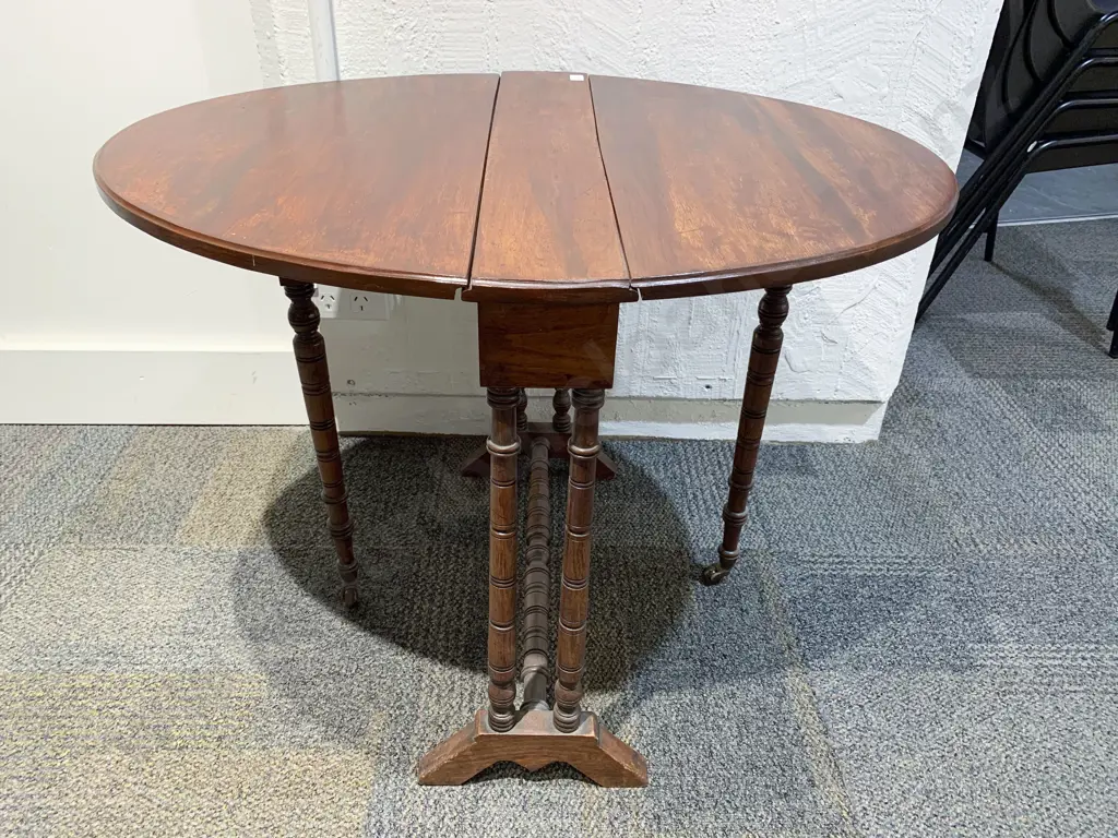 Sutherland Tea Table together with Tripod Base Wine Table Image 1++
