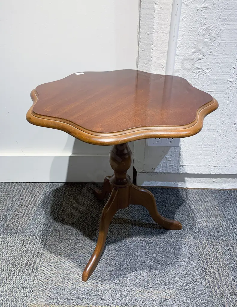 Sutherland Tea Table together with Tripod Base Wine Table Image 1++