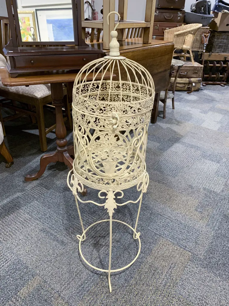 Decorative Metal Bird Cage on Stand Image 1++