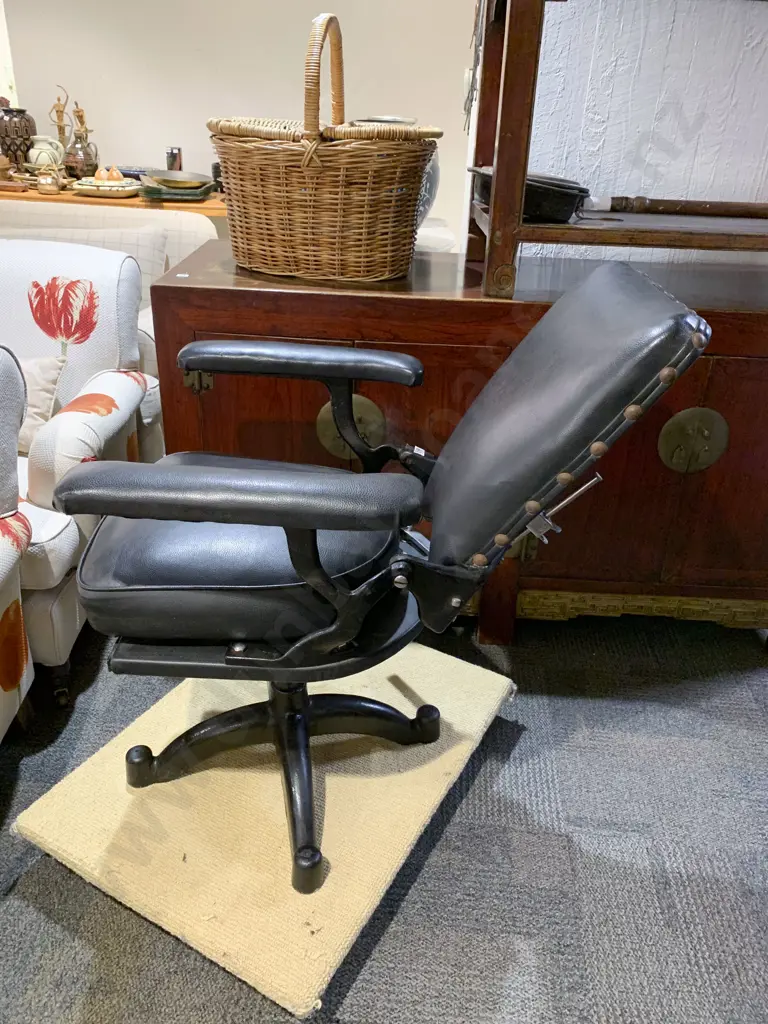 Vintage Barber's Chair on Heavy Cast Iron Base Image 1++