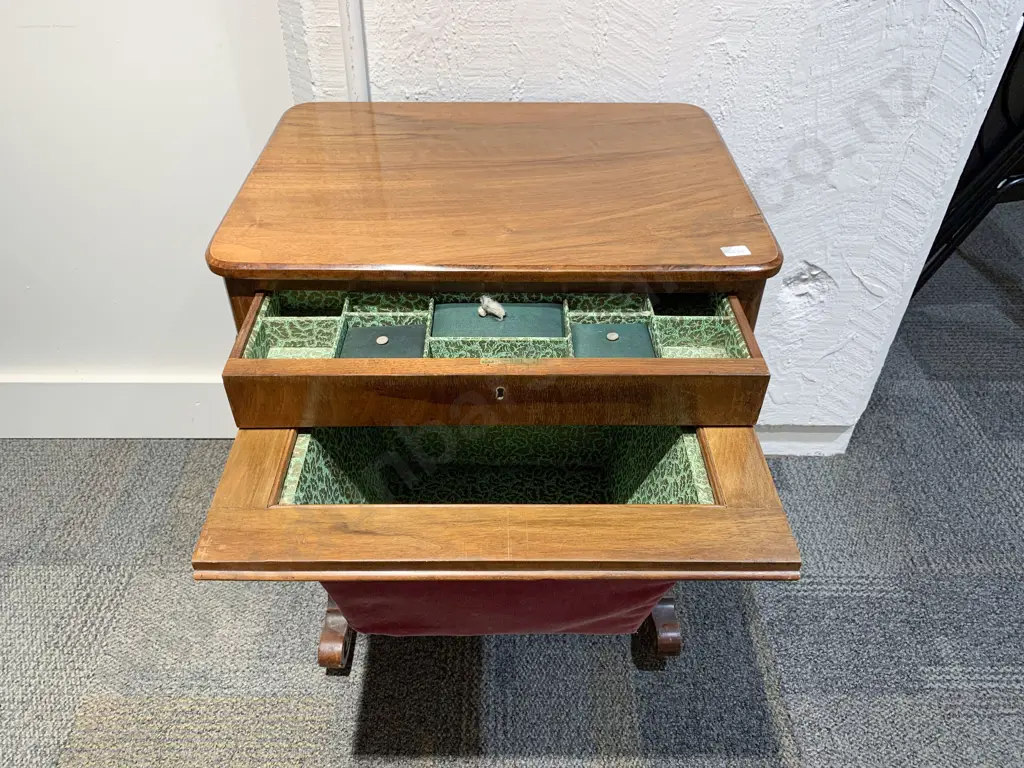 Victorian Mahogany Single Drawer Sewing Table Image 1++