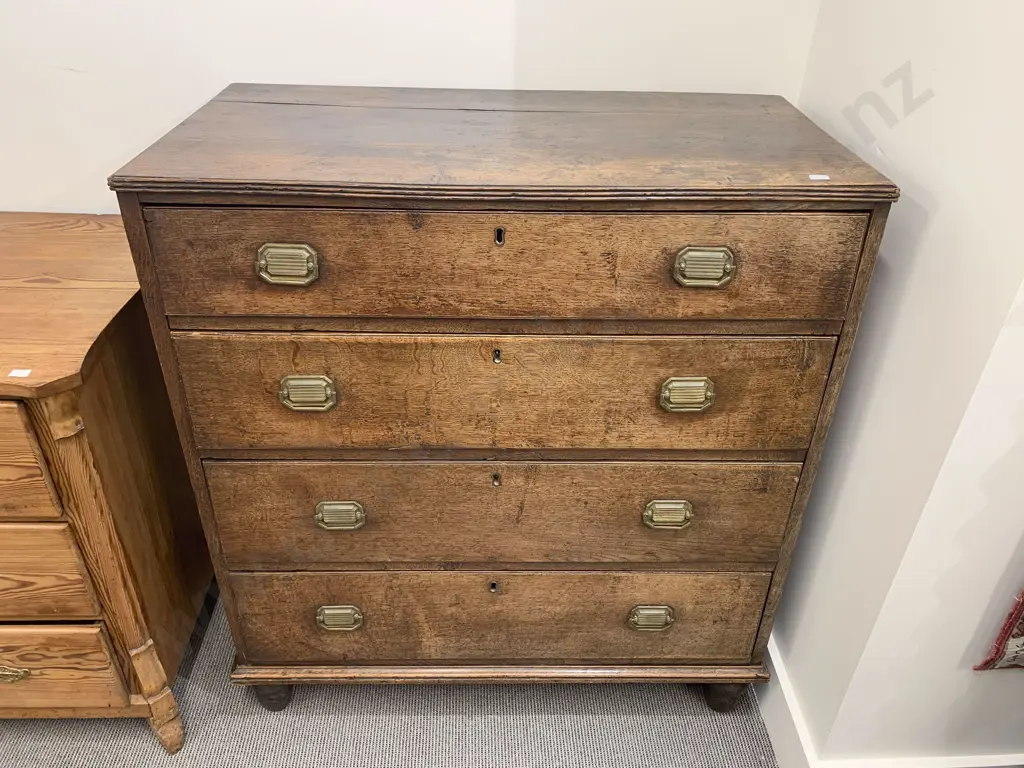 Geo III Oak 4 Drawer Flat Front Chest Image 1++