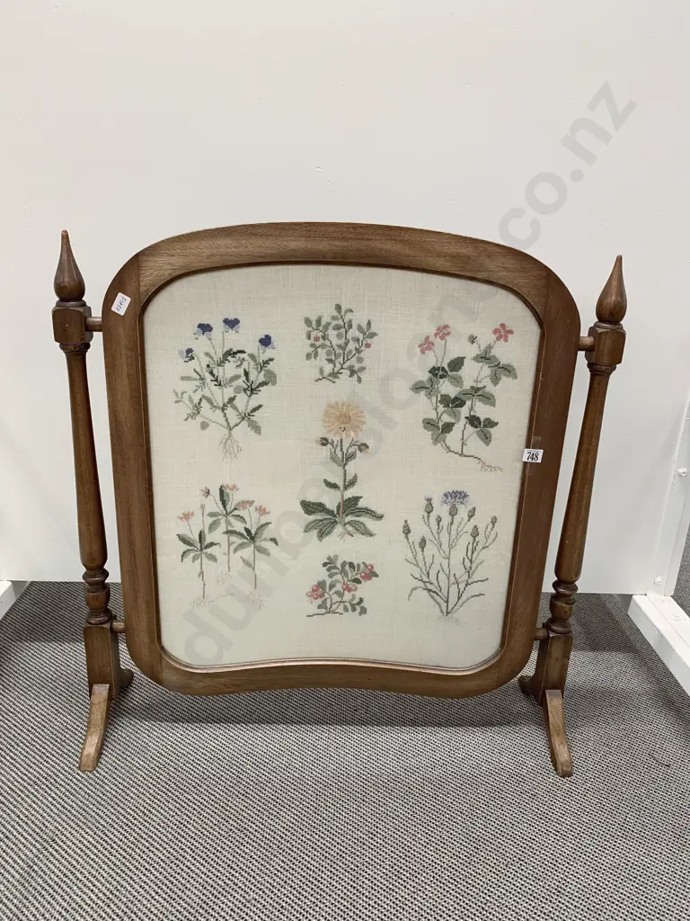 Mahogany Framed Firescreen with Needlepoint Panel Image 1++