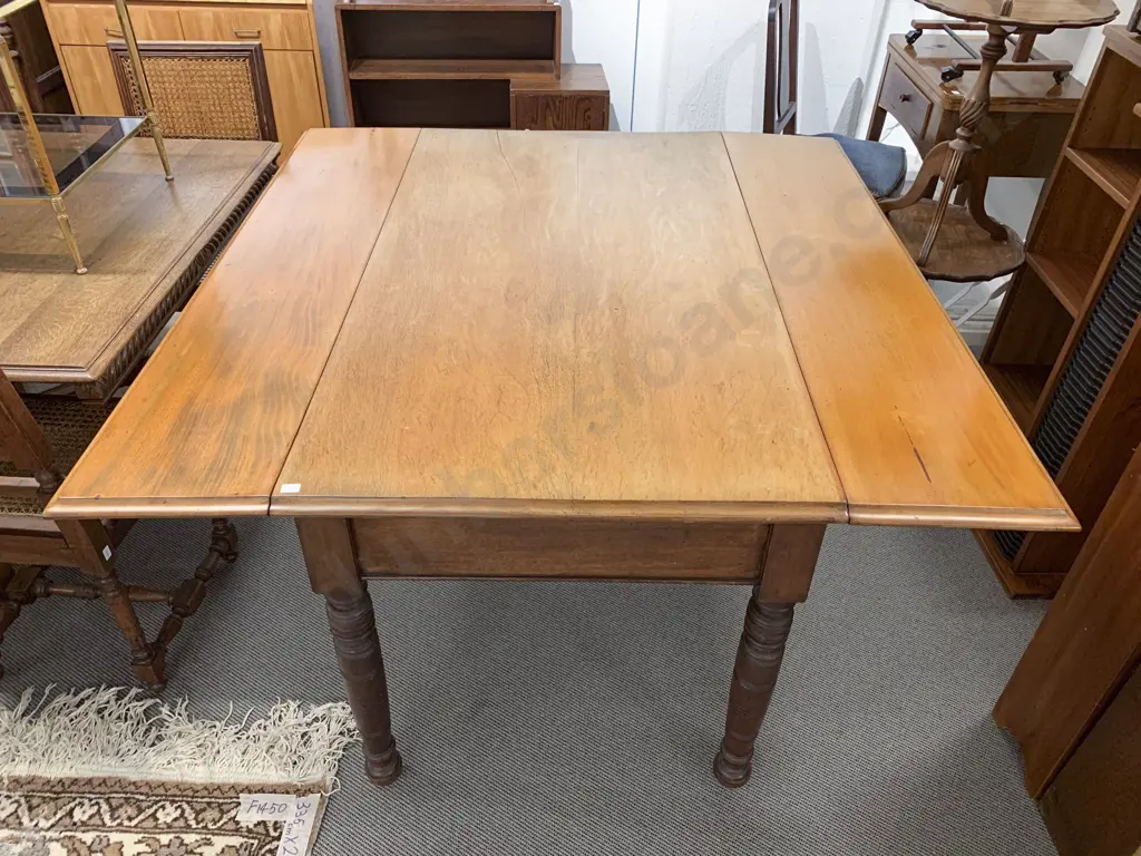 Late Vict Mahogany Pembroke Dining Table Image 1++