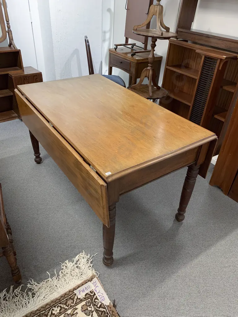 Late Vict Mahogany Pembroke Dining Table Image 1++