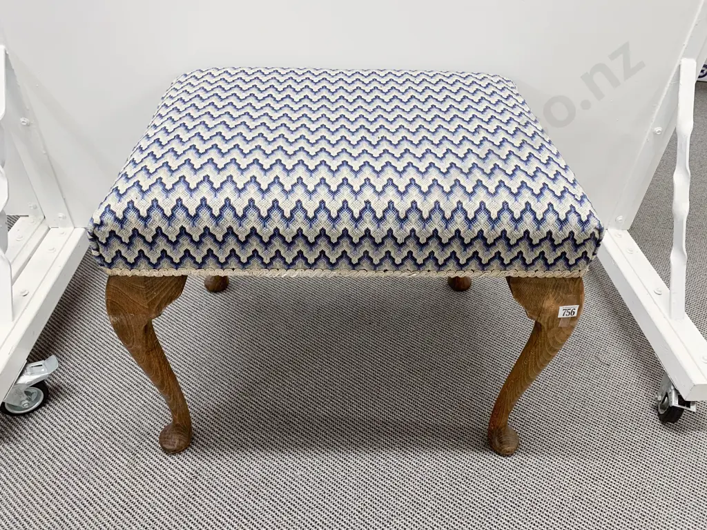 Oak Cabriole Leg Foot Stool Image 1++