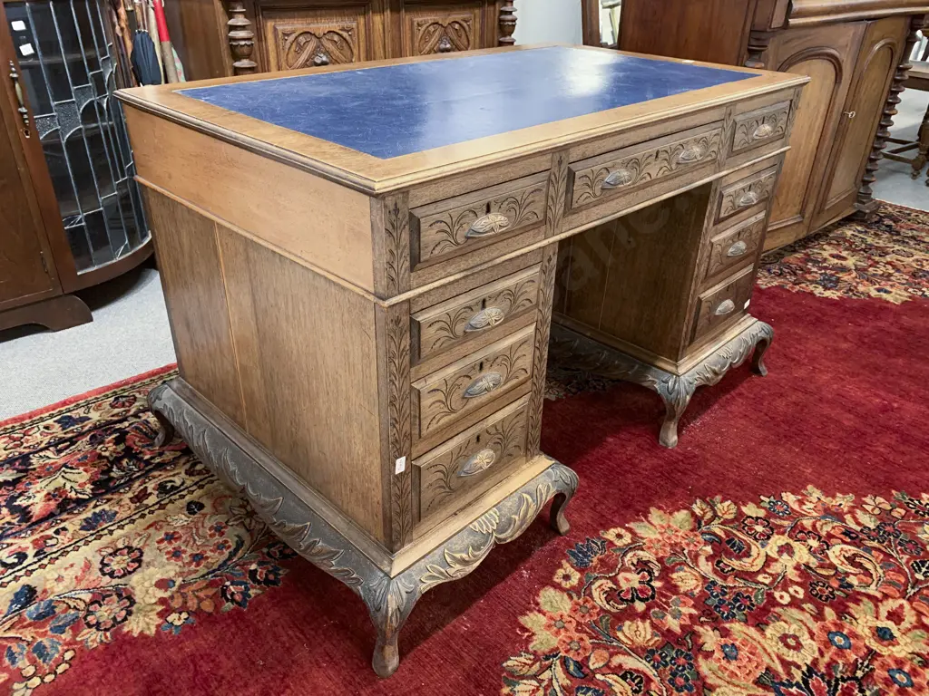 Edwardian Mahogany Leather Top Kneehole Pedestal Desk Image 1++