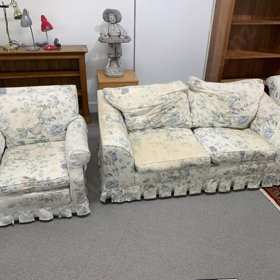 Floral Upholstered Lounge Suite